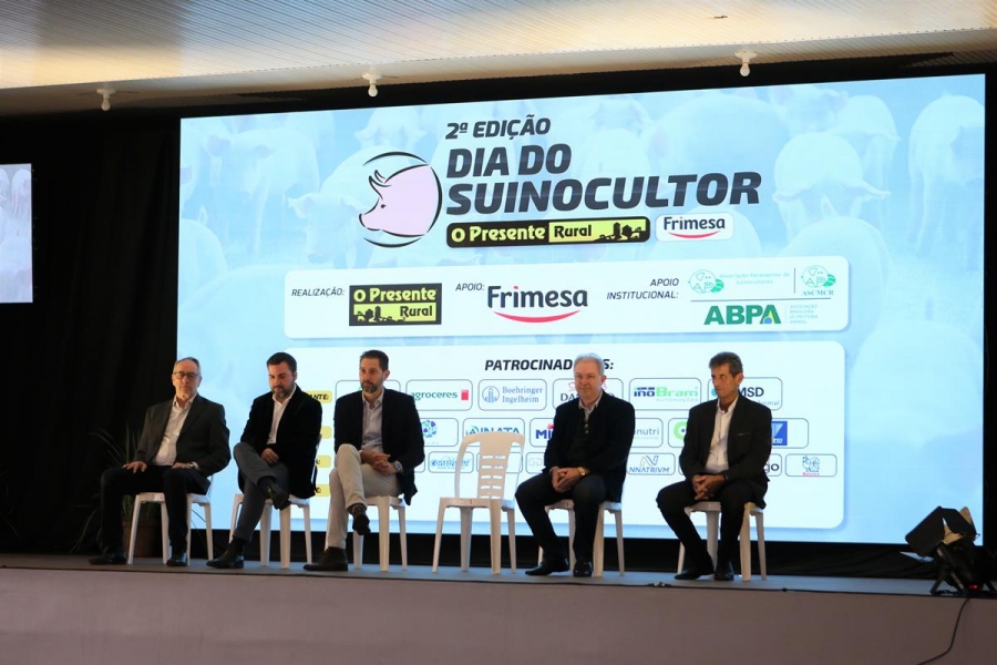 Diretoria Da Copagril Participa De Evento Alusivo Ao Dia Do Suinocultor