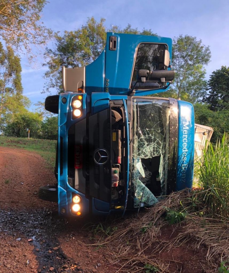 Operação Hórus aprende caminhão carregado com cigarros paraguaios em Marechal Rondon - Aquiagora.net
