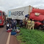 A colisão entre duas carretas ocorreu na rodovia BR-163, no acesso ao município de Toledo (Foto: Catve.com ) 