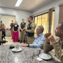 Reunião entre representantes do Poder Legislativo e Polícia Militar, na sede da 2ª Companhia (Foto: Divulgação ) 